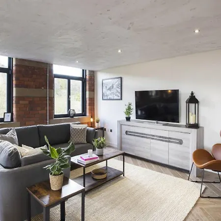 5-Bedroom Luxury Duplex Penthouse Bradford  Exterior photo